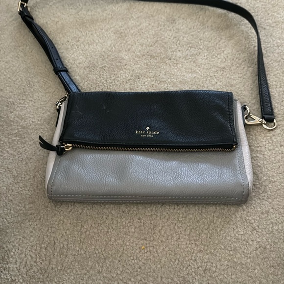 Kate spade crossbody - Picture 1 of 3